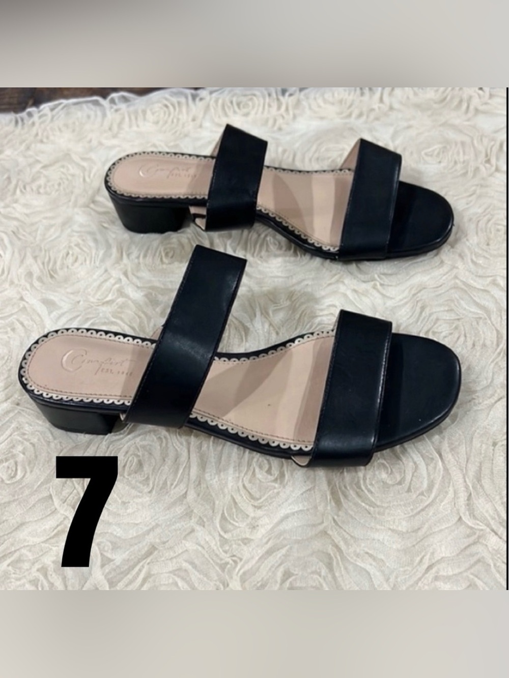 Black Comfort slide on sandals size 7
